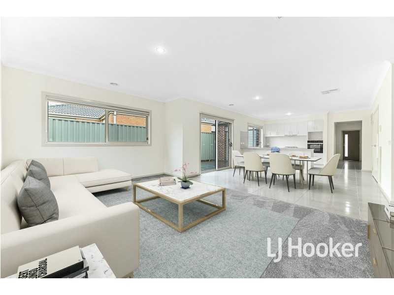 7 Ivy Leaf Road, Pakenham VIC 3810