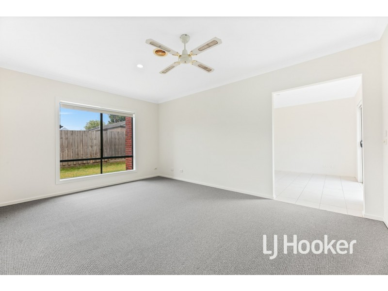 114 Ahern Road, Pakenham VIC 3810