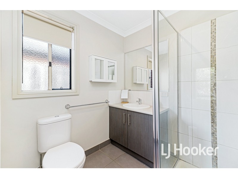 45 Thwaites Road, Pakenham VIC 3810