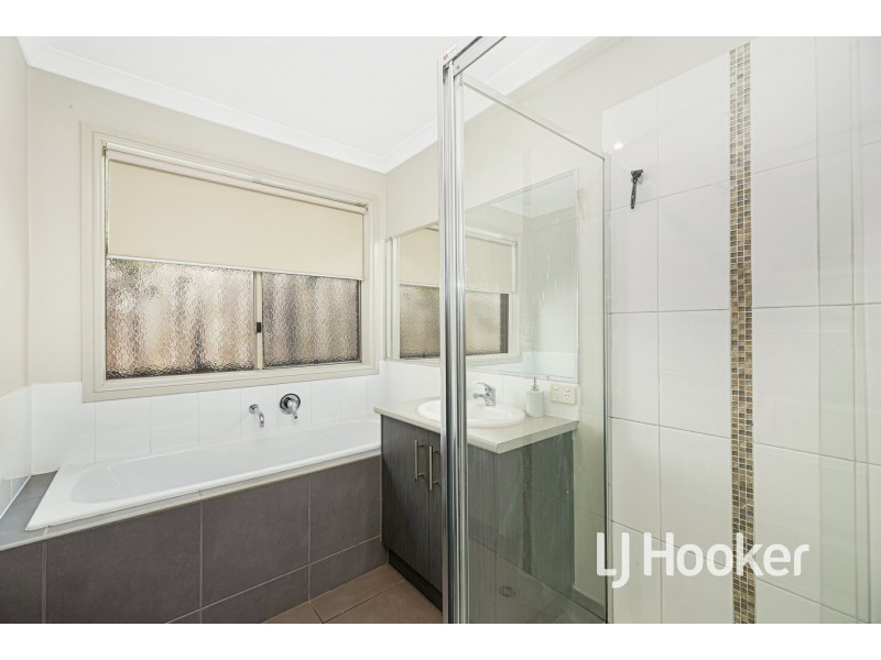 45 Thwaites Road, Pakenham VIC 3810