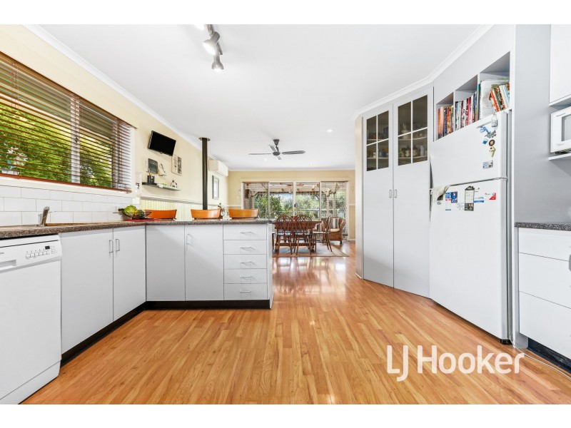 14 Henry Street, Pakenham VIC 3810