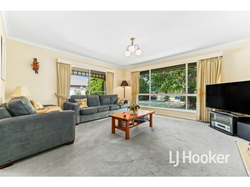 14 Henry Street, Pakenham VIC 3810