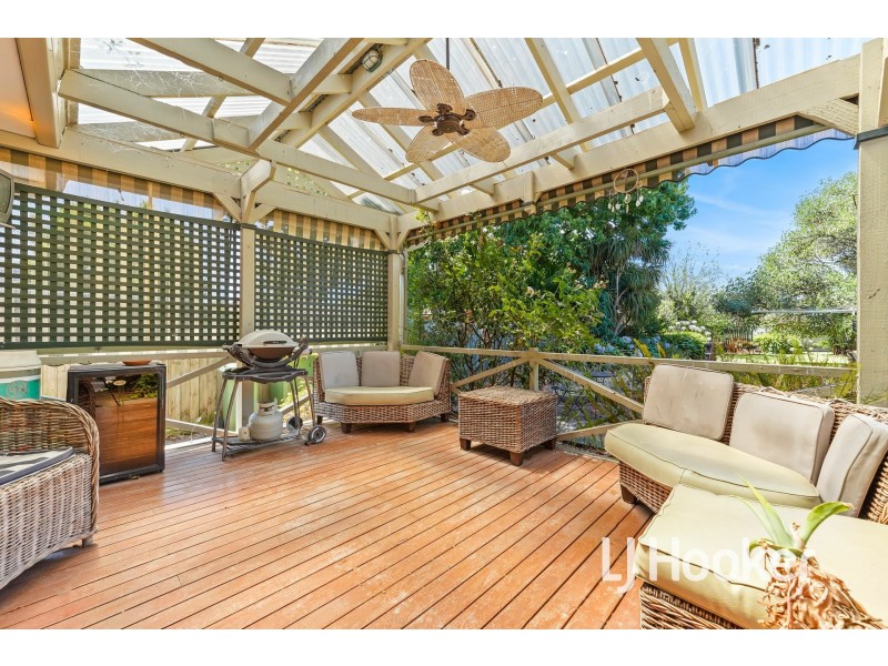 14 Henry Street, Pakenham VIC 3810