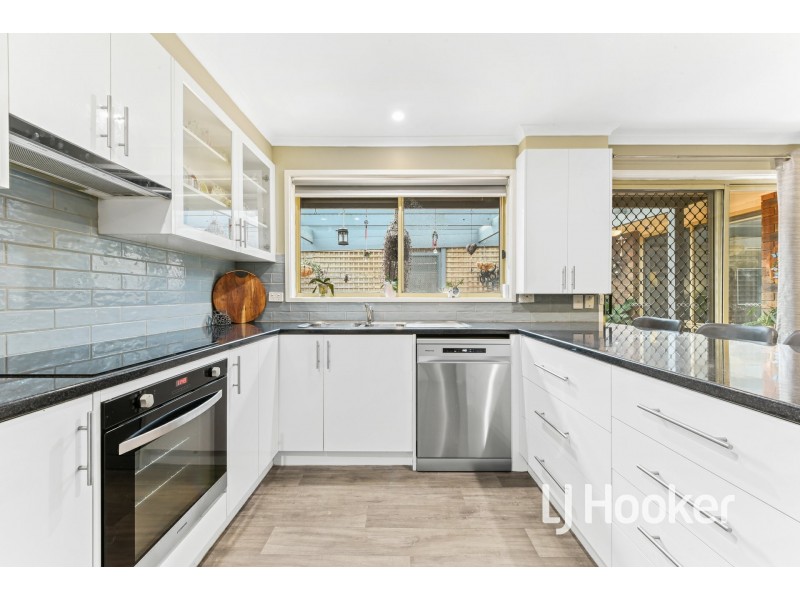 16 Browning Road, Nar Nar Goon VIC 3812