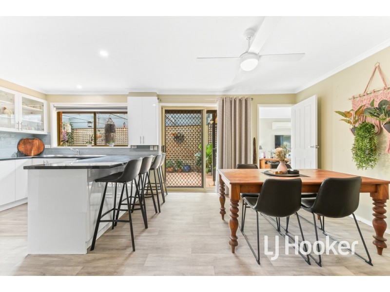 16 Browning Road, Nar Nar Goon VIC 3812