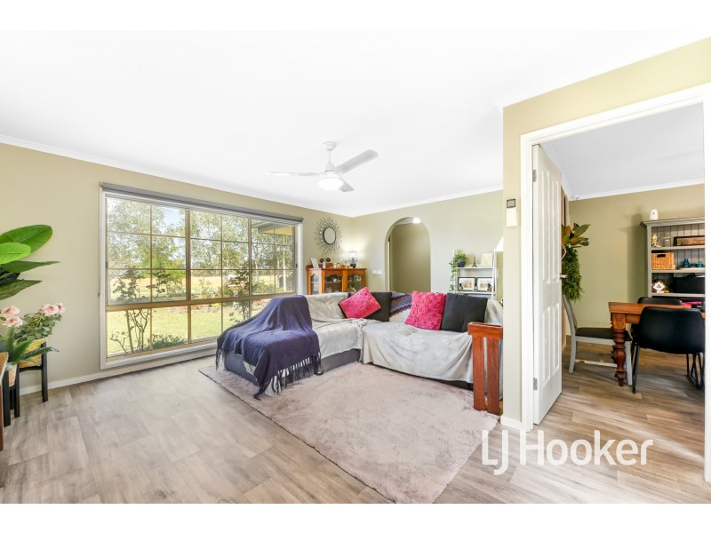 16 Browning Road, Nar Nar Goon VIC 3812