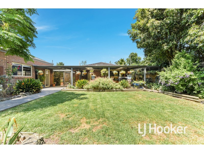 16 Browning Road, Nar Nar Goon VIC 3812
