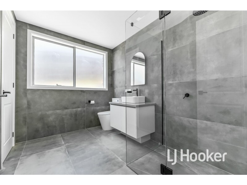 2/9 Riverside Avenue, Bunyip VIC 3815