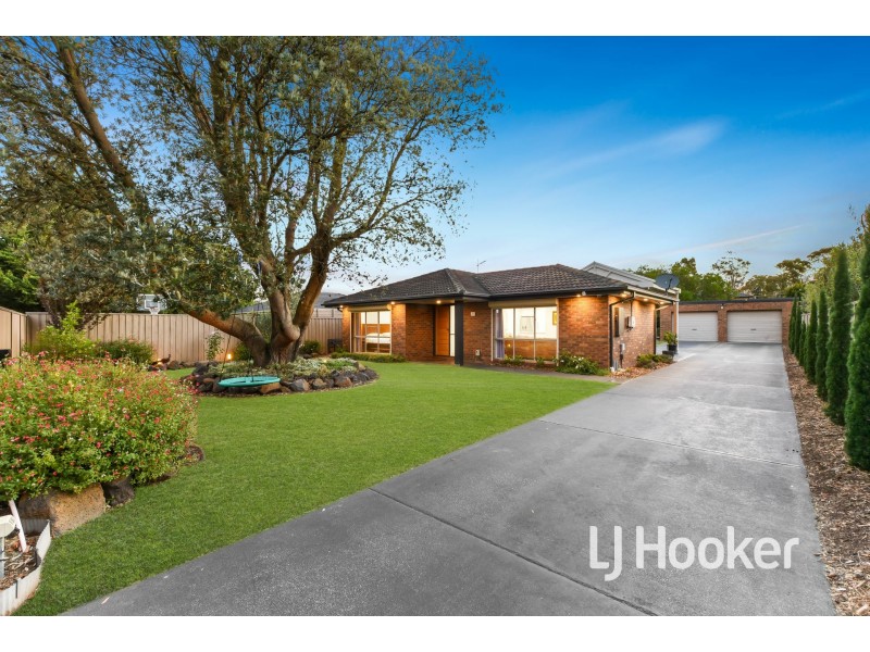 5 Adam Court, Pakenham VIC 3810