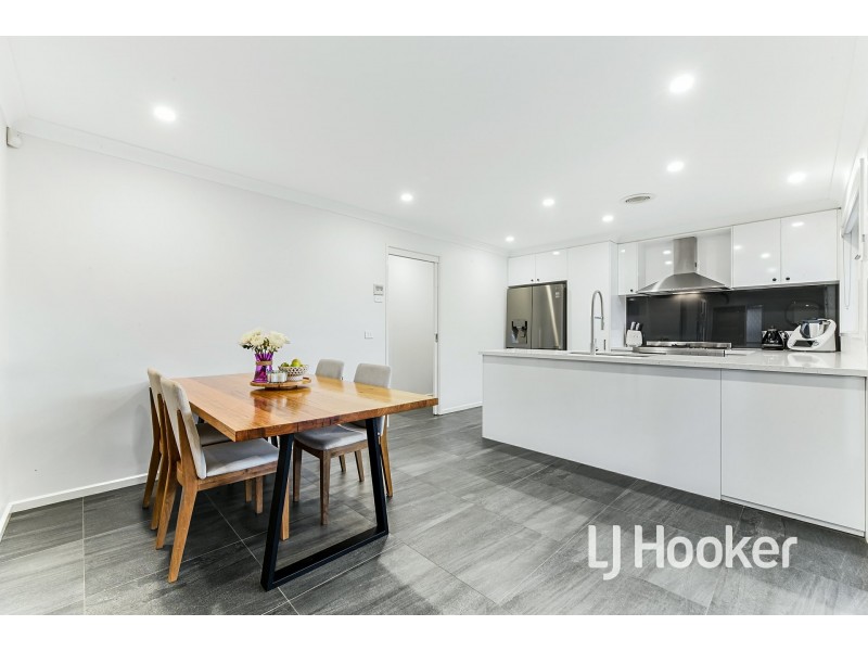 5 Adam Court, Pakenham VIC 3810