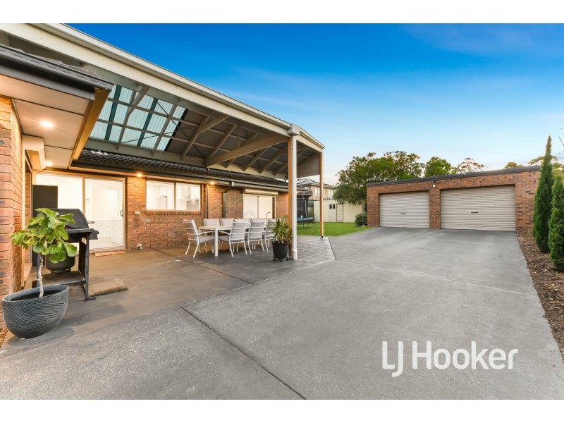 5 Adam Court, Pakenham VIC 3810
