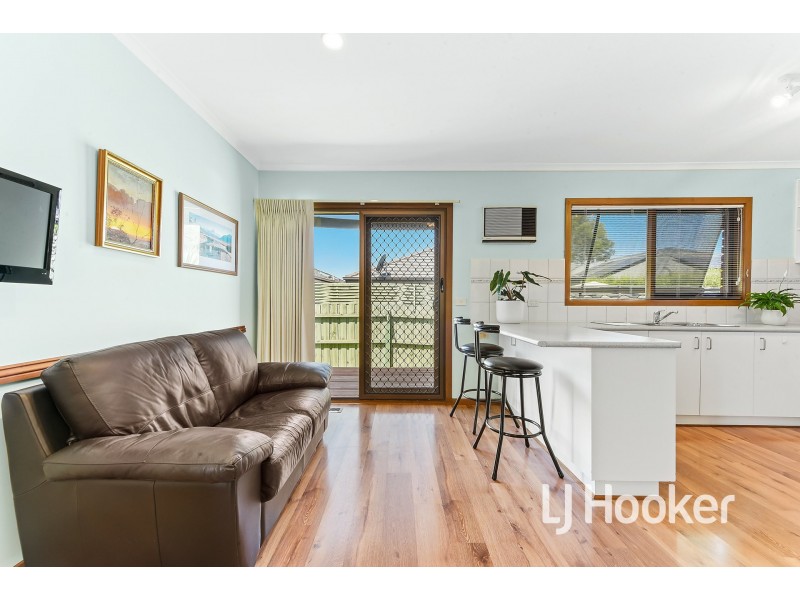 1/28A Henry Street, Pakenham VIC 3810