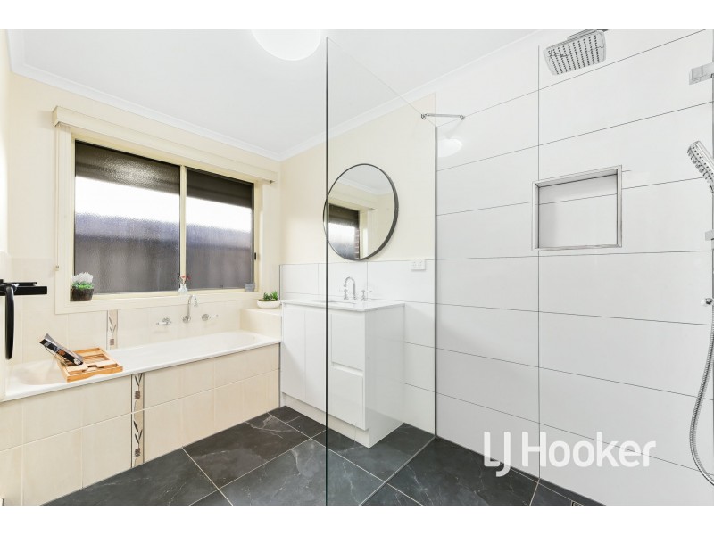 2/43 King Street, Pakenham VIC 3810