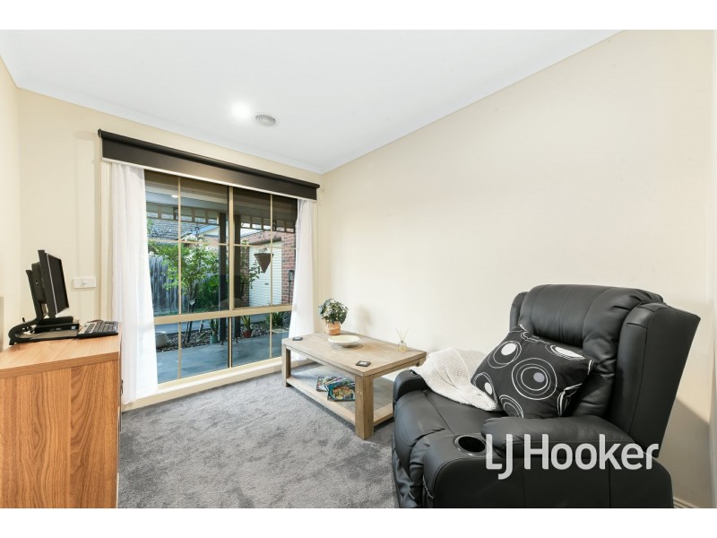 2/43 King Street, Pakenham VIC 3810
