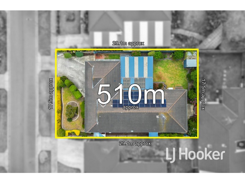 16 Sir Thomas Drive, Pakenham VIC 3810