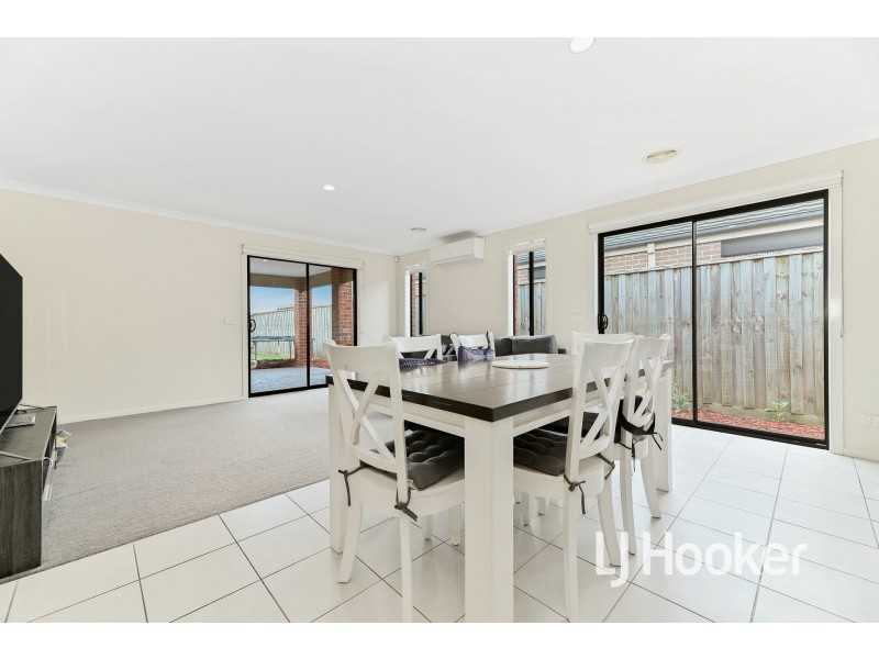 103 Henry Road, Pakenham VIC 3810