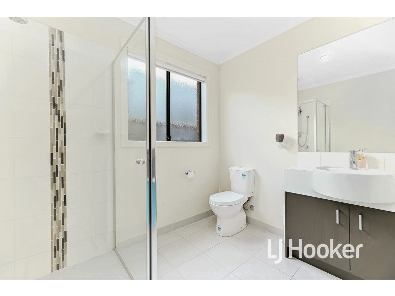 103 Henry Road, Pakenham VIC 3810