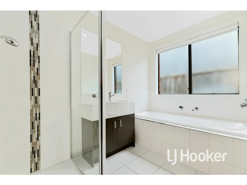 103 Henry Road, Pakenham VIC 3810