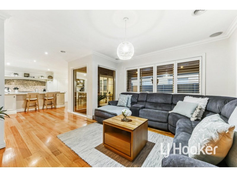 16 Illawarra Way, Pakenham VIC 3810