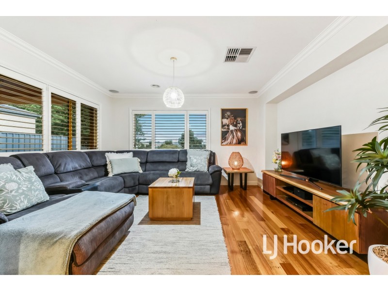 16 Illawarra Way, Pakenham VIC 3810