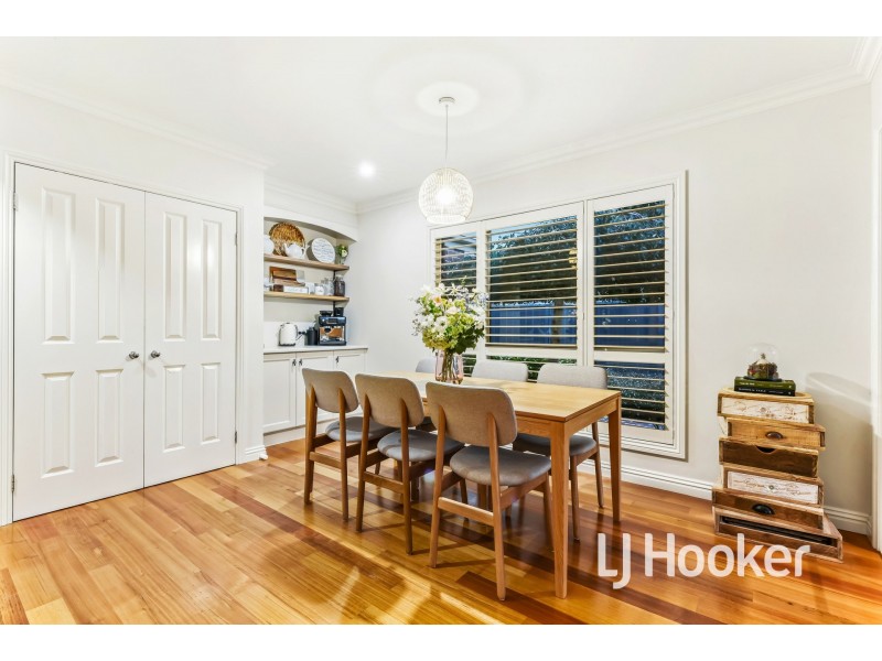 16 Illawarra Way, Pakenham VIC 3810