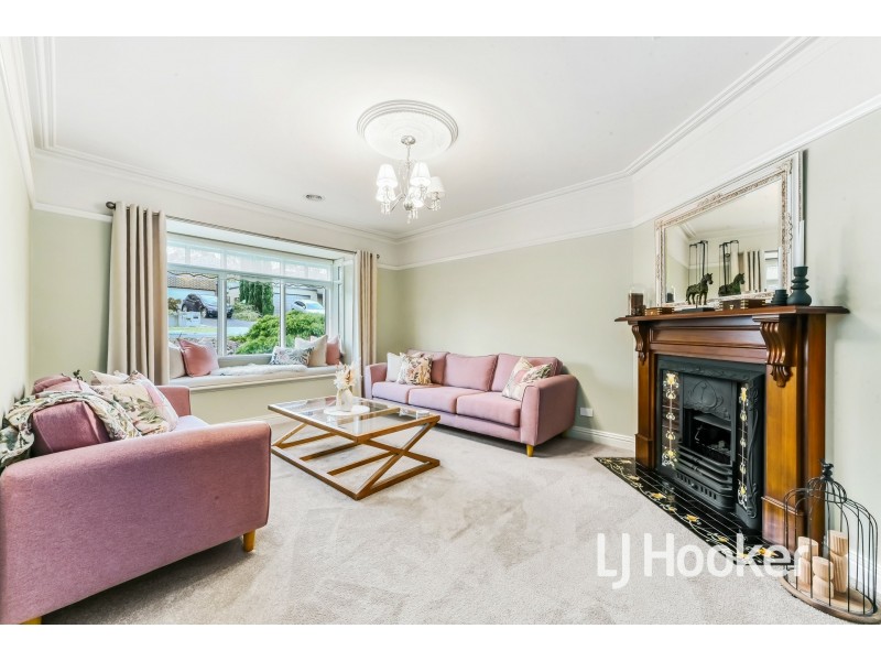 16 Illawarra Way, Pakenham VIC 3810