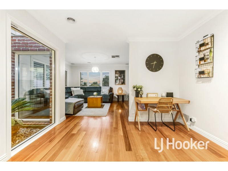 16 Illawarra Way, Pakenham VIC 3810