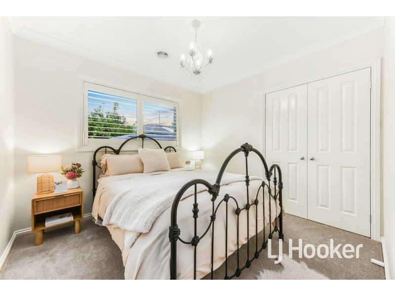 16 Illawarra Way, Pakenham VIC 3810