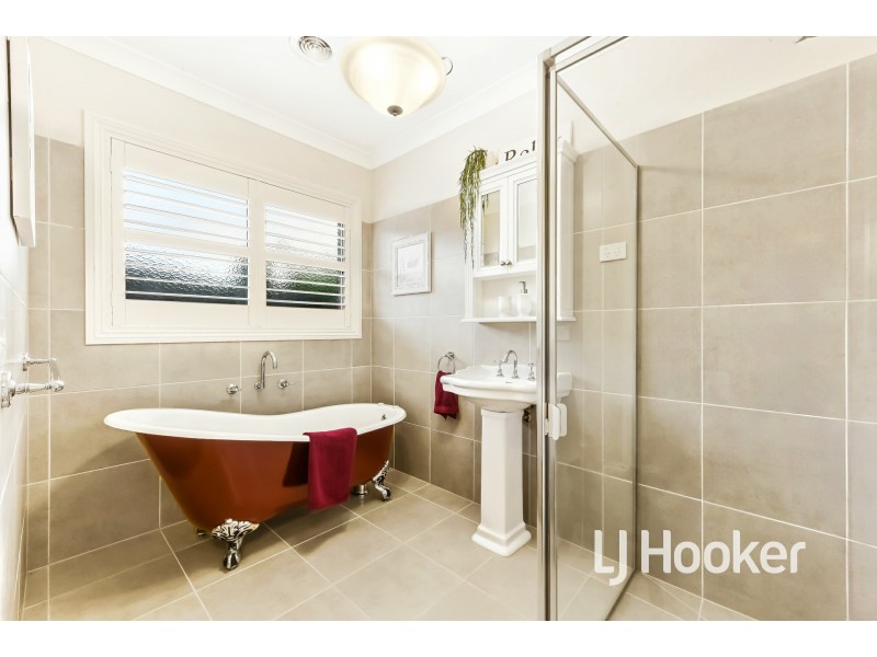 16 Illawarra Way, Pakenham VIC 3810