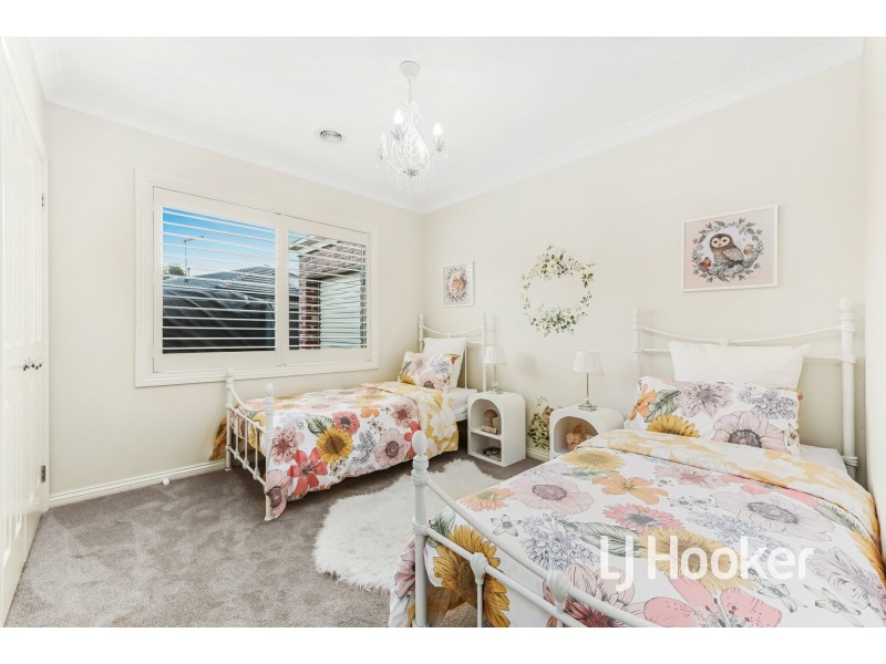 16 Illawarra Way, Pakenham VIC 3810