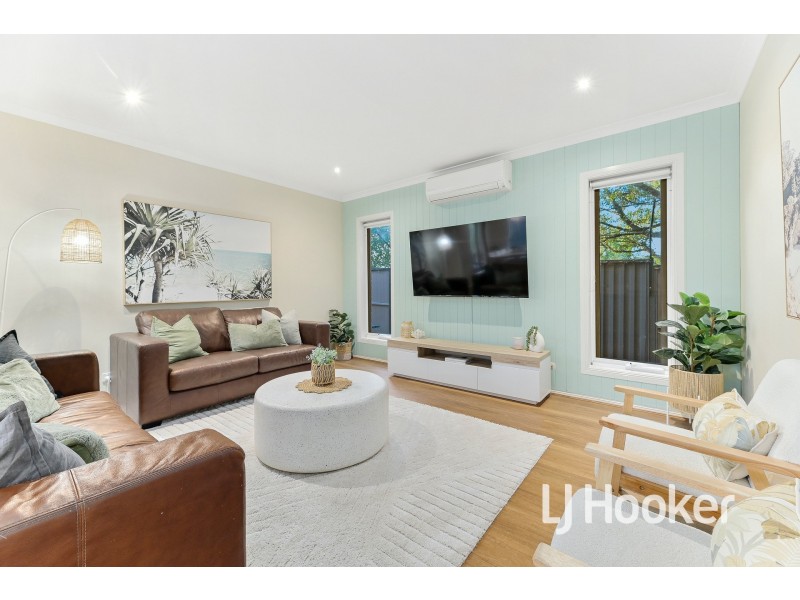 37 Britton Drive, Pakenham VIC 3810