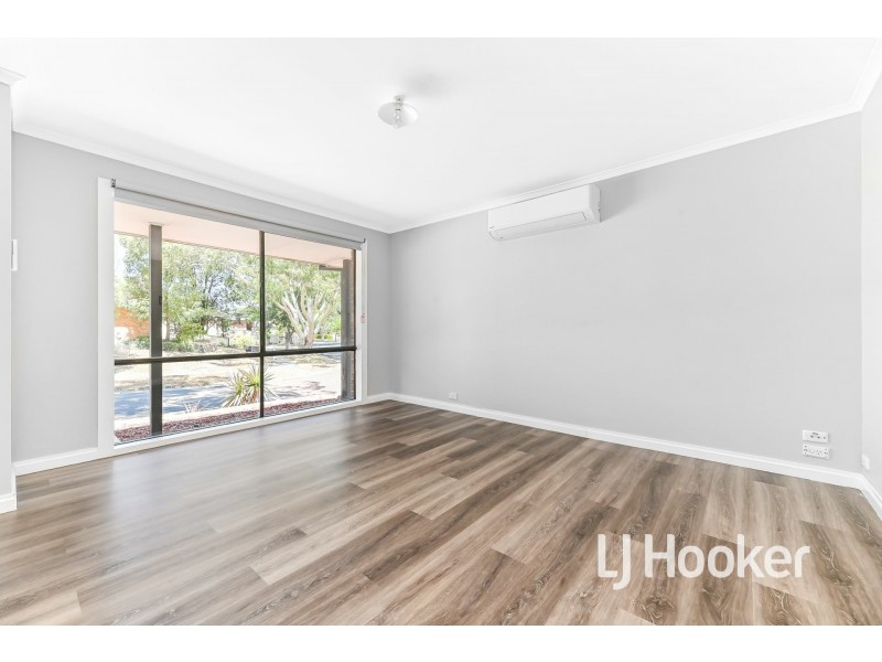 1 McMaster Court, Pakenham VIC 3810