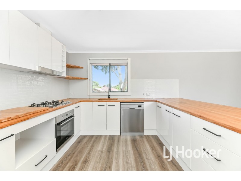 1 McMaster Court, Pakenham VIC 3810