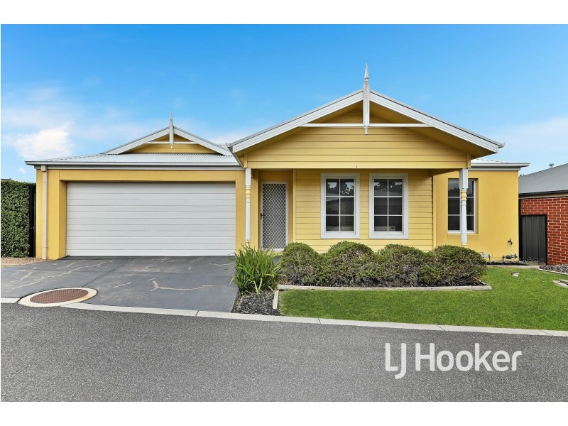 5 Macleod Circuit, Pakenham VIC 3810