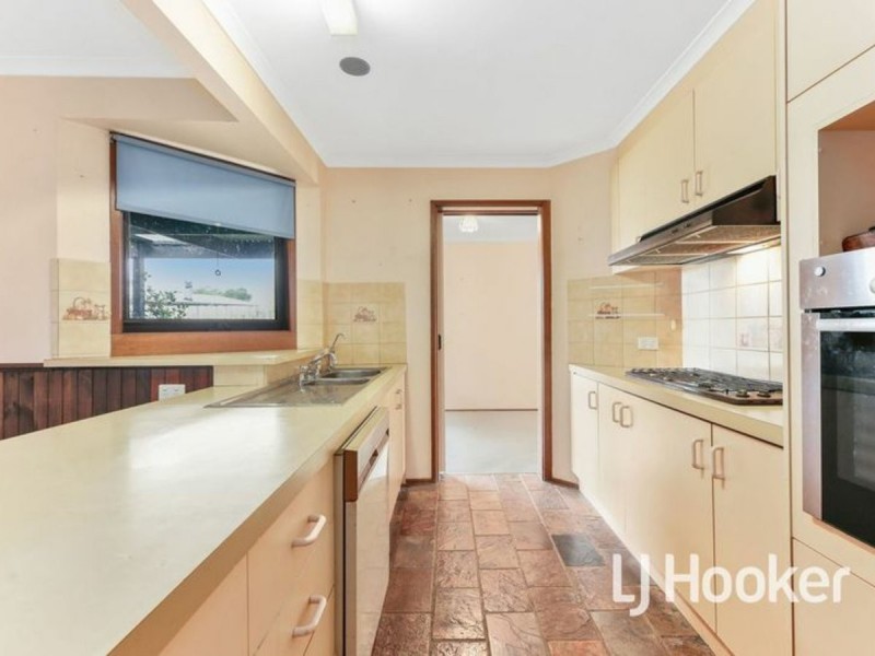 16 Eleanor Court, Pakenham VIC 3810