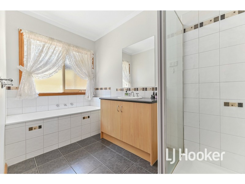 3/166 Princes Highway, Pakenham VIC 3810