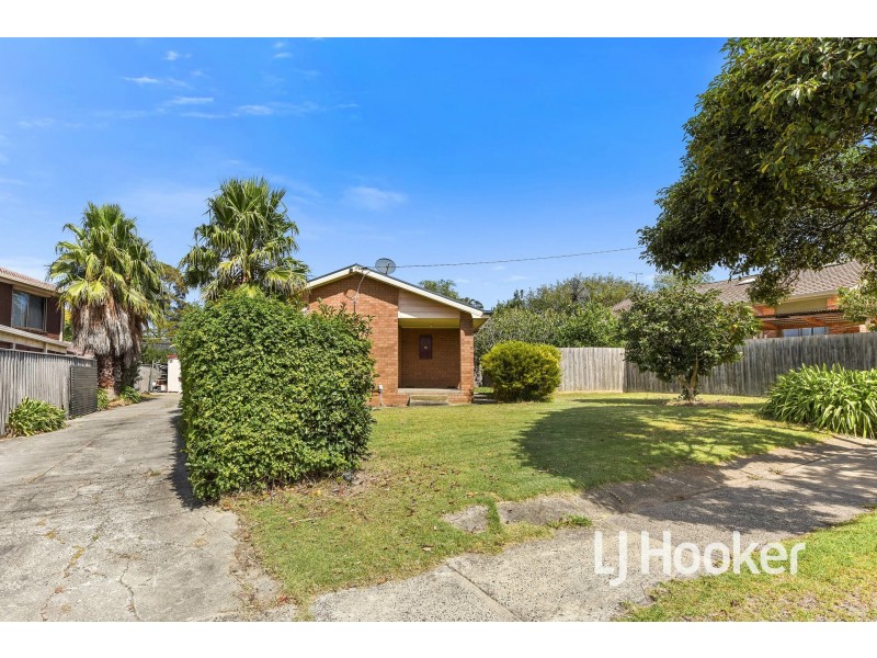 2 Irving Road, Pakenham VIC 3810