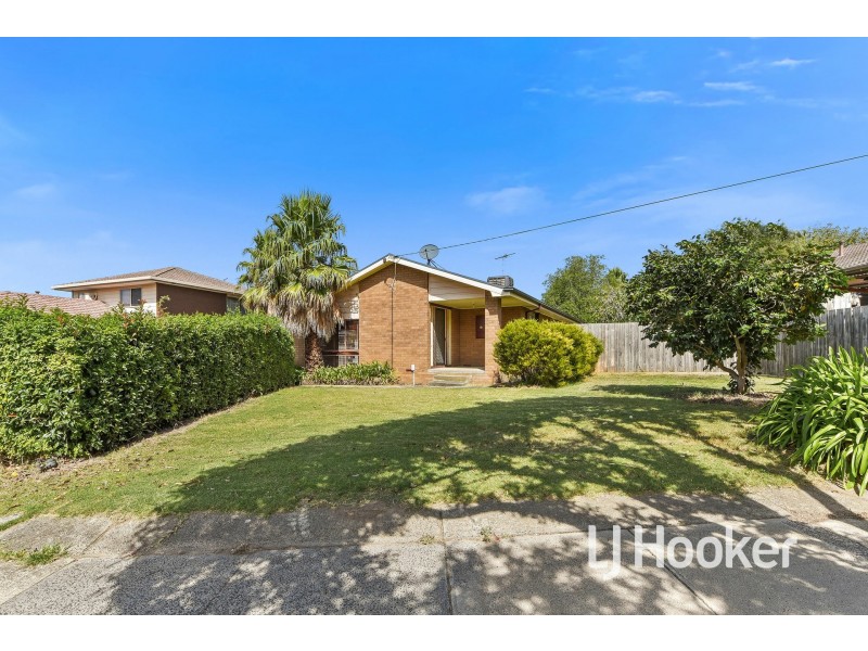 2 Irving Road, Pakenham VIC 3810