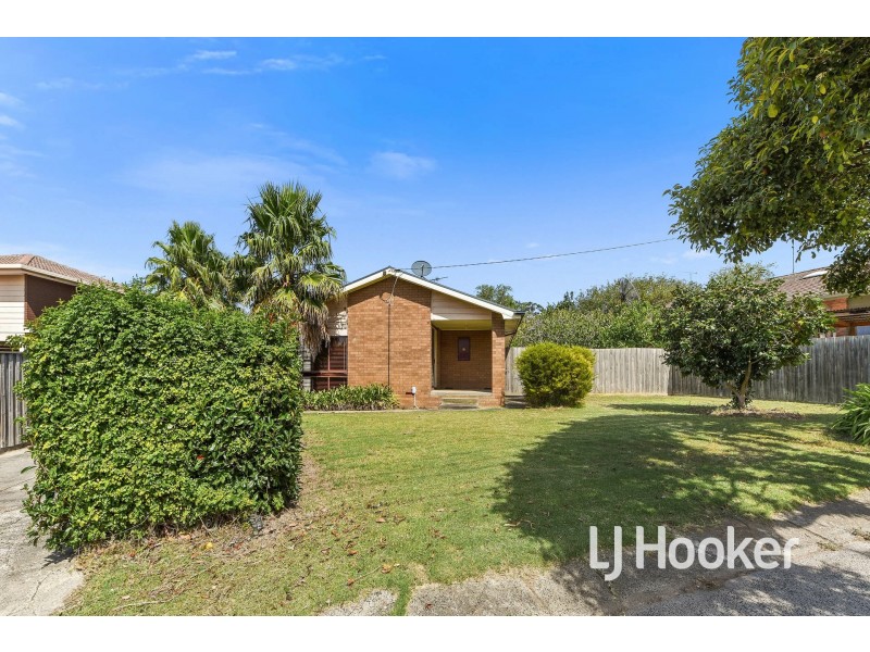 2 Irving Road, Pakenham VIC 3810