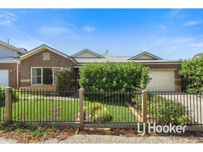 5 Sabina Road, Officer VIC 3809