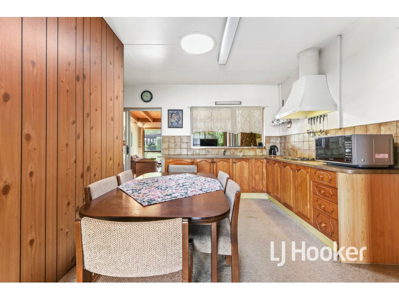 44 Railway Avenue, Tynong VIC 3813