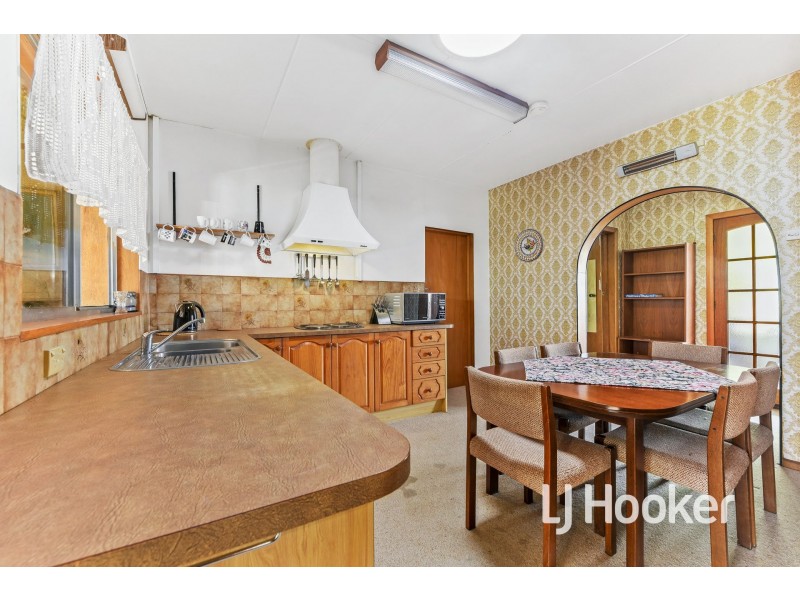 44 Railway Avenue, Tynong VIC 3813