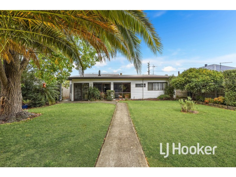 44 Railway Avenue, Tynong VIC 3813