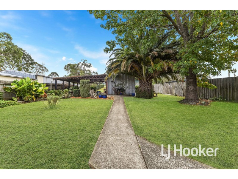 44 Railway Avenue, Tynong VIC 3813