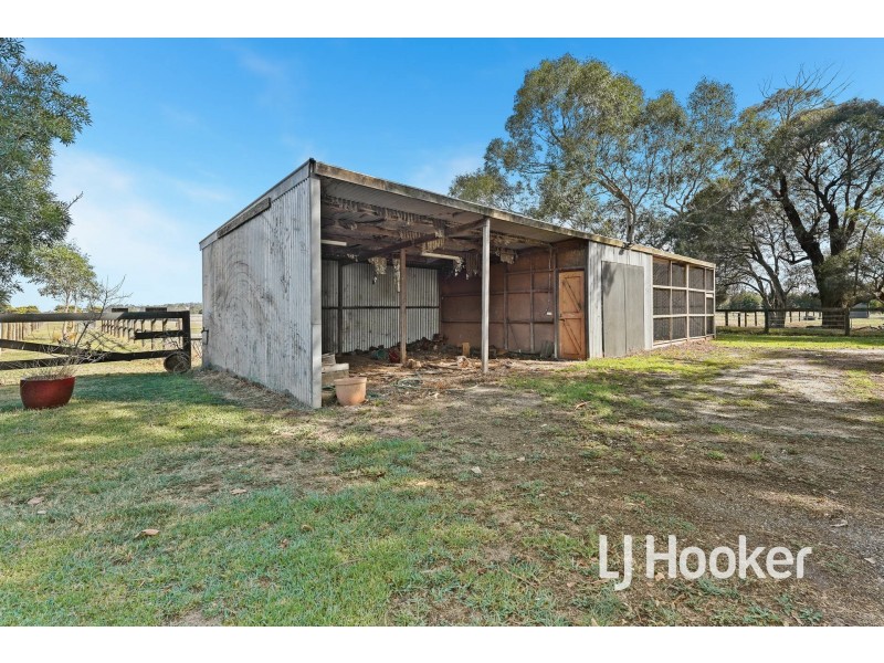 260 Fourteen Mile Road, Garfield VIC 3814