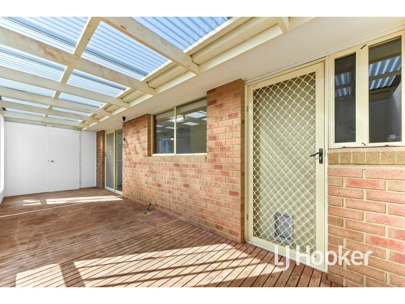 8 Balmoral Way, Pakenham VIC 3810