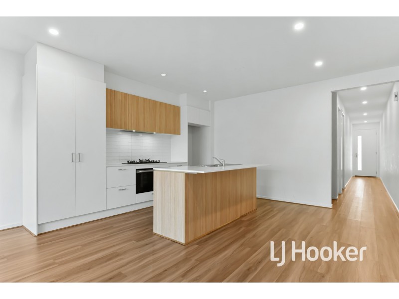 26 Hawkesbury Street, Pakenham VIC 3810