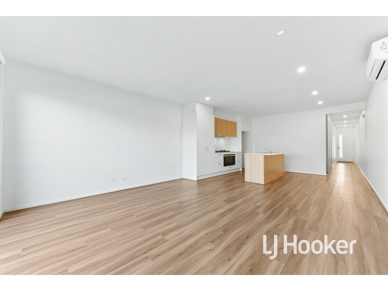 26 Hawkesbury Street, Pakenham VIC 3810