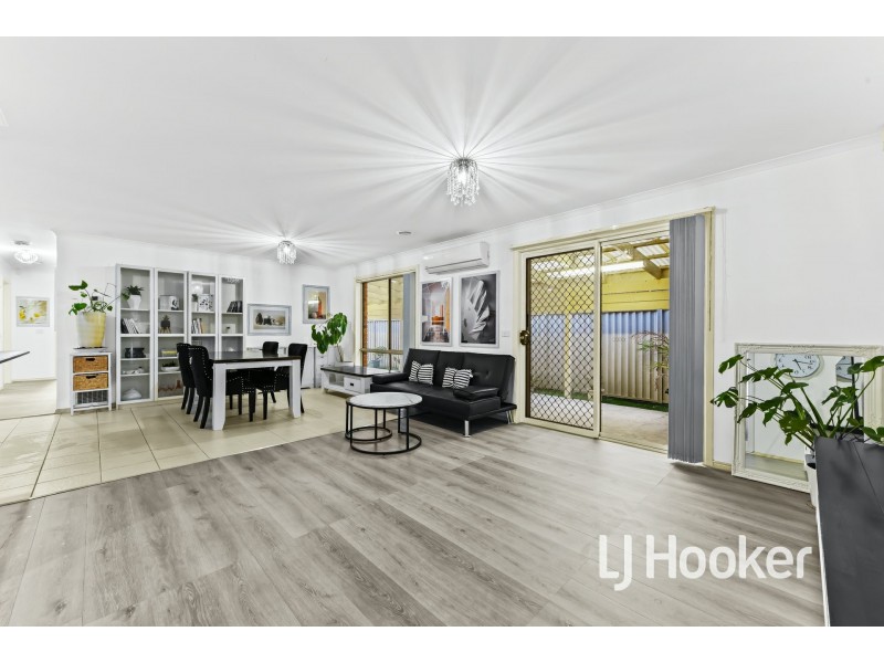 22 Wonboyn Close, Pakenham VIC 3810