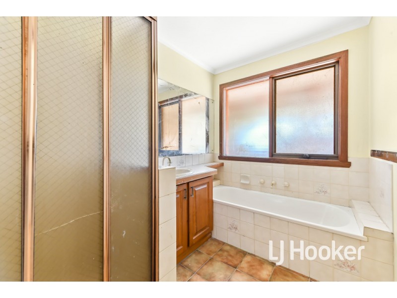 6 Highview Court, Pakenham VIC 3810